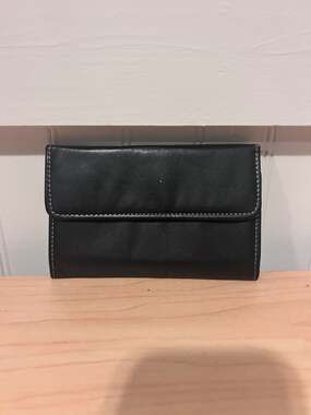 Vintage Black Leather Snap Closure Wallet